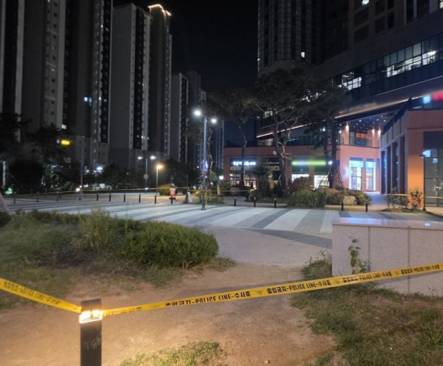 [속보] 아파트 고층서 사기그릇·유리컵 일부러 투척…"스트레스 많았다" 황당 이유