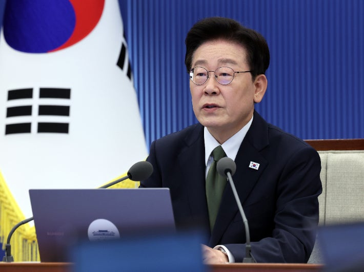 [속보]李대통령, 우크라에 "심각한 유감…공개사과 거부하면 추가조치"