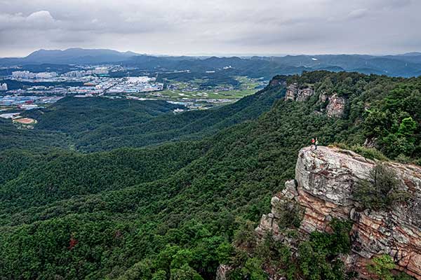 명산의 긴 줄에 지쳤다면, 인생 국밥 같은 천생산으로 [느린 등산 구미 천생산]