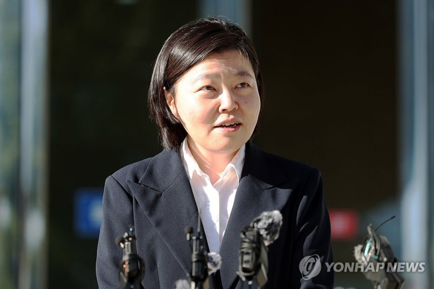 출근길 문답 나선 임은정 광주중수청장
[연합뉴스 자료사진]