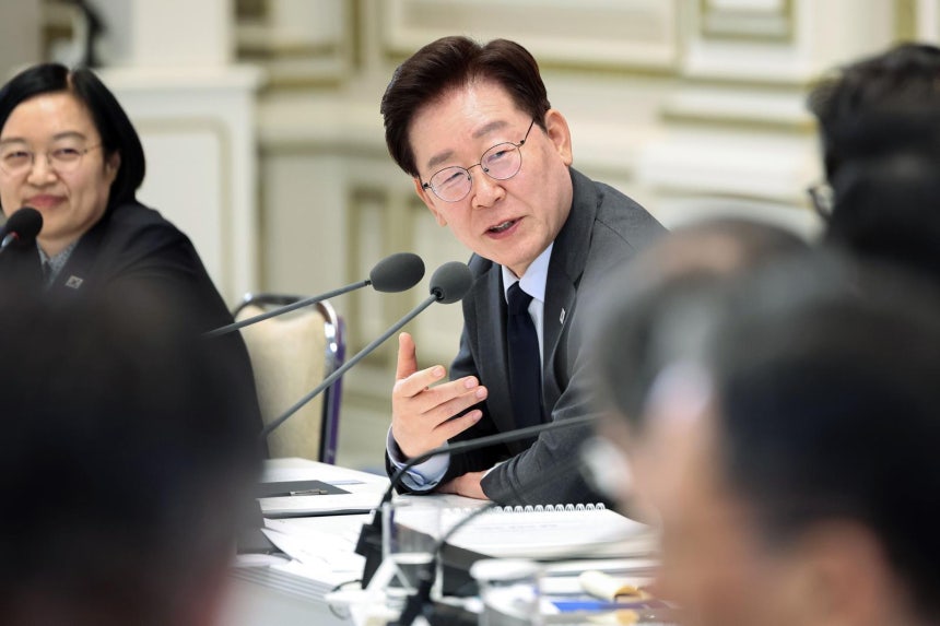 李 “물가 부담 없다면 가정용 전기요금 조정할 상황”