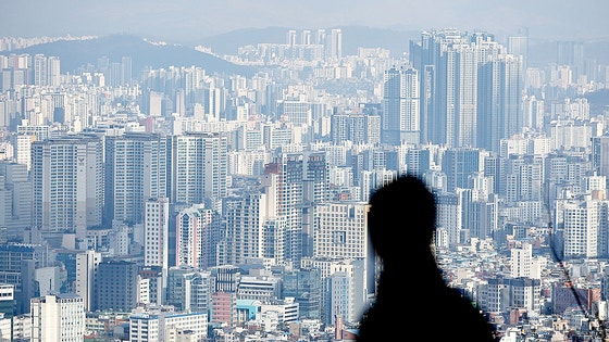 서울 남산에서 바라본 서울 시내 아파트 단지 모습. 김종호 기자
