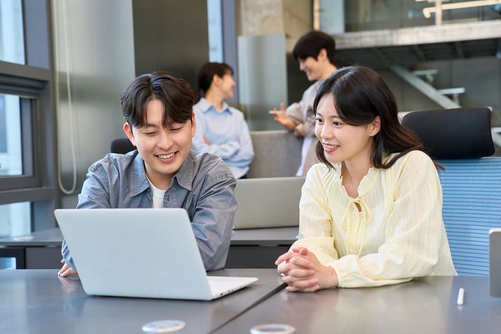 "부장님, 우리 호텔 갈까요?"…2030 직장인들 몰린 이유[럭셔리월드]