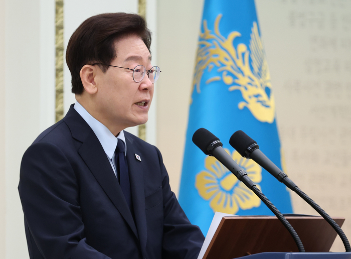  이재명 대통령이 지난 7일 청와대 영빈관에서 열린 진실화해위 3기 출범 계기 국가폭력 피해자 위로 오찬에서 인사말을 하고 있다. [연합뉴스]