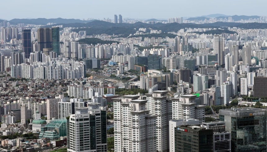 [속보]“전세난 시작” 갱신 계약 비중 55% 돌파