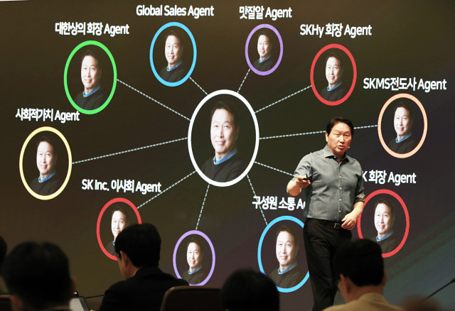 최태원 SK그룹 회장 “전속력으로 AX… 나의 AI에서 우리의 AI로 진화해야”