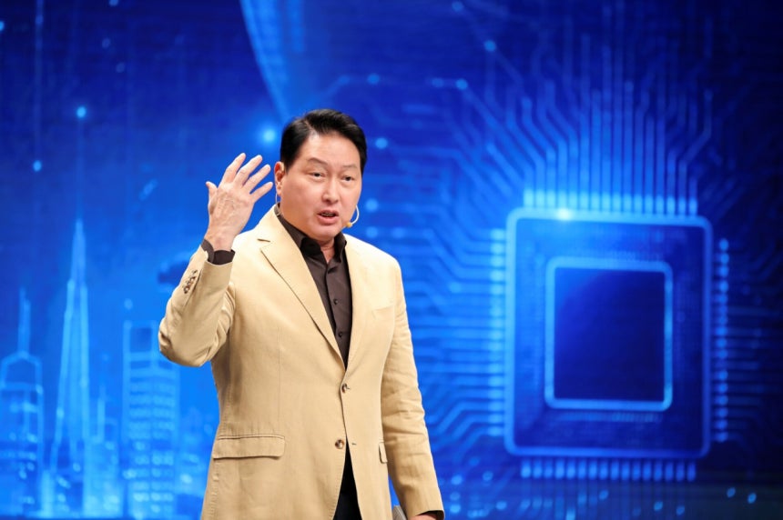 최태원 "대학 졸업장 필요 없다"…20대 돌아가면 '이것' 무조건 한다