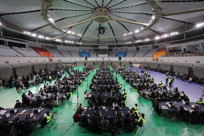 선관위 특검팀 7시간째 투표지 확인중…절반가량 검증