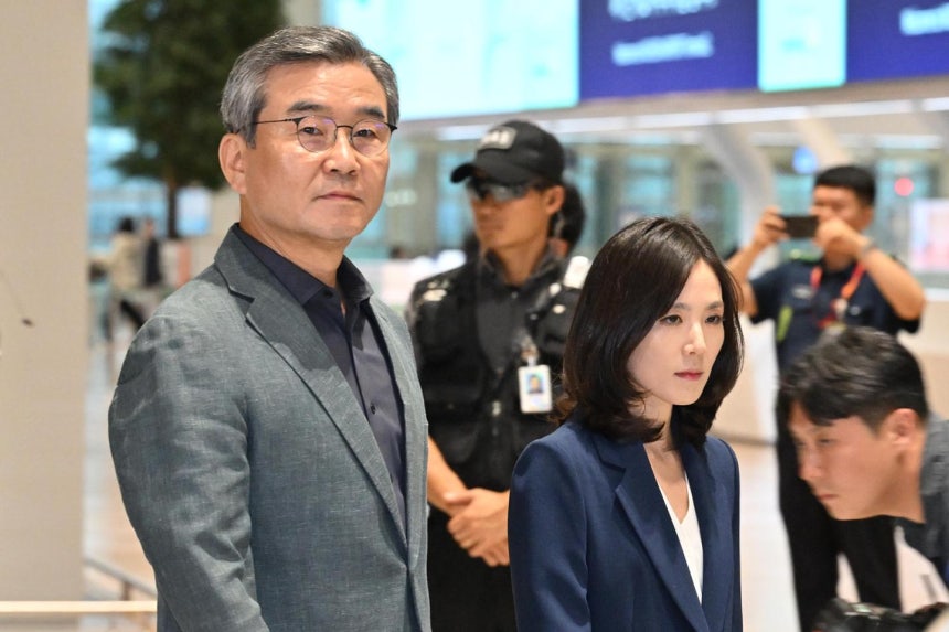 박성주(왼쪽) 전 경찰청 국가수사본부장. 민경석 기자