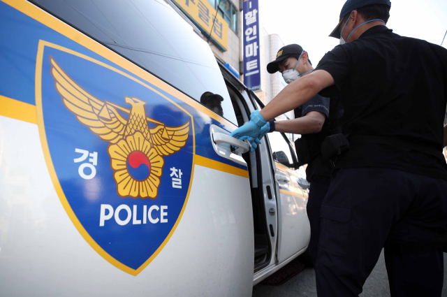 아버지 돈 수억원 주식 등 투자했다 손실…질책 두려워 잠든 아버지 살해한 40대 딸