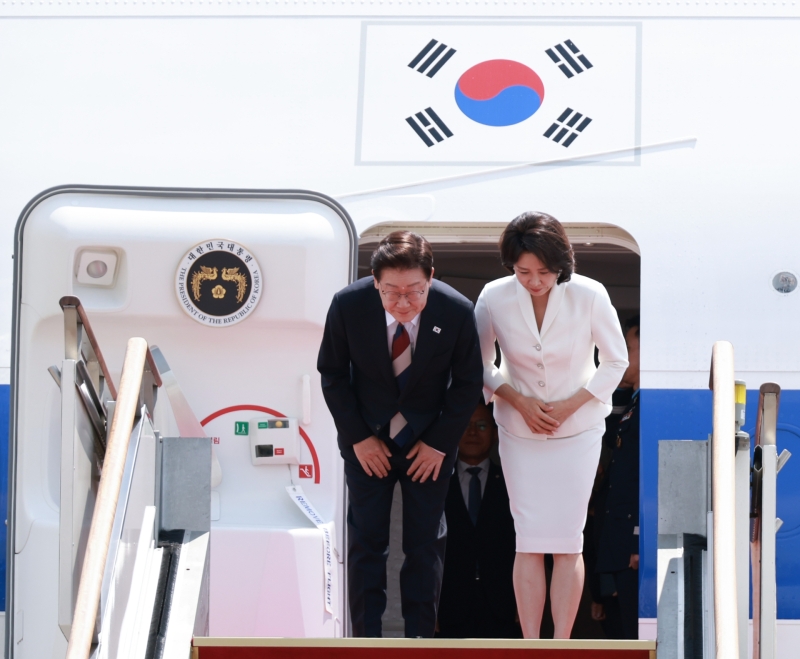 ▲ 이 대통령, G7ㆍ유럽순방 마치고 귀국 [연합뉴스]
