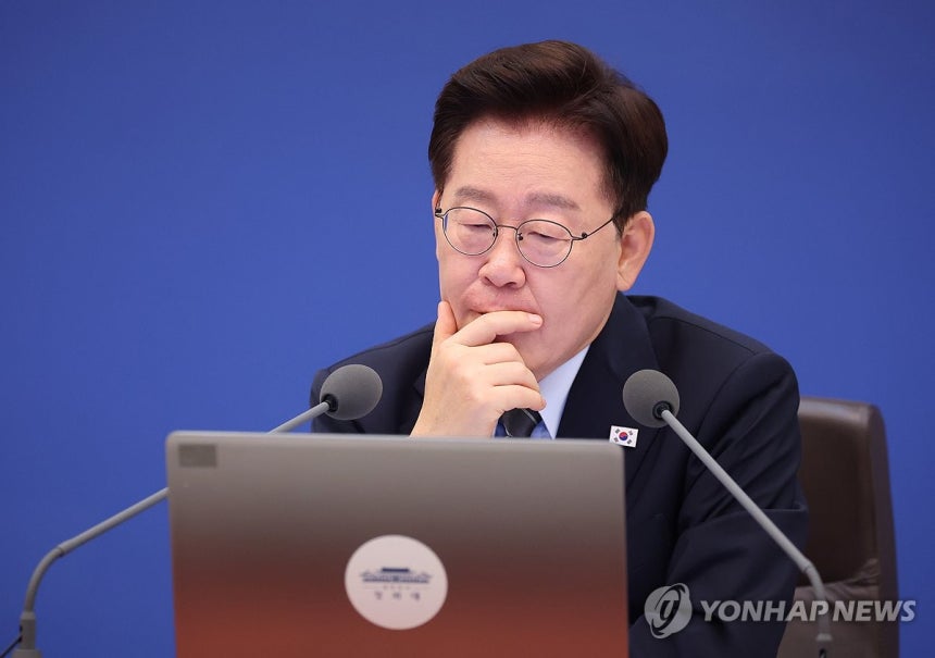 靑비서실장·정책실장 동시 공석…李대통령, 후임인선 고심할 듯
