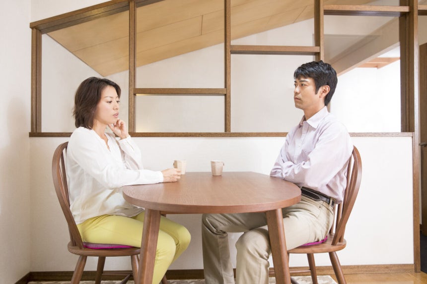 한국소비자원이 결혼 중개 서비스 소비자 피해 사례와 실제 계약서를 분석한 결과를 발표했다. 클립아트코리아