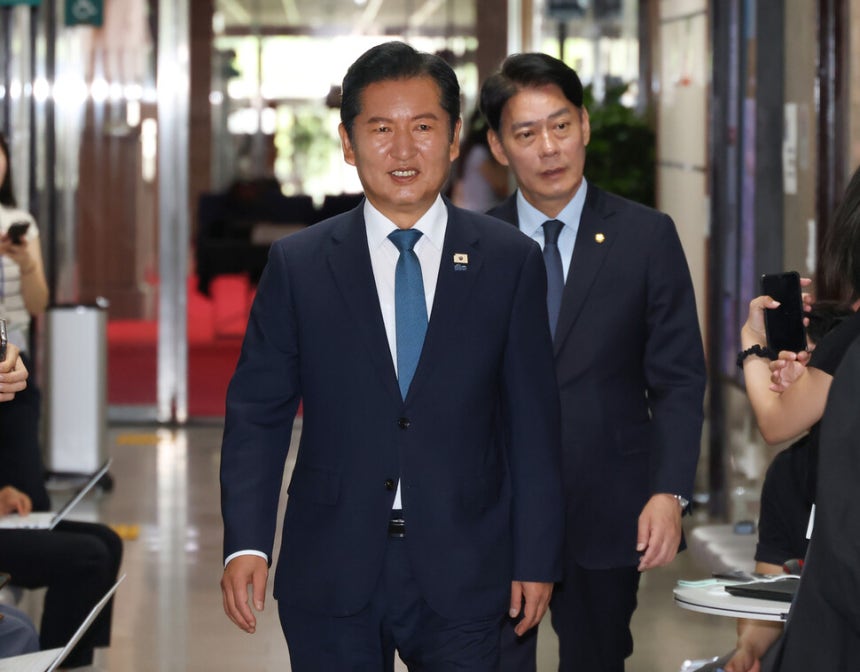 [속보] 정청래, 민주당 대표직 사퇴