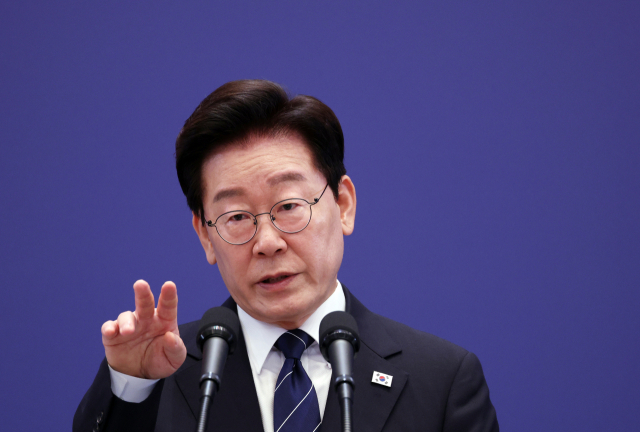 [속보] 이 대통령 "레버리지 ETF 세부적인 절차 파악 못해… 정책 부족함 있었다"