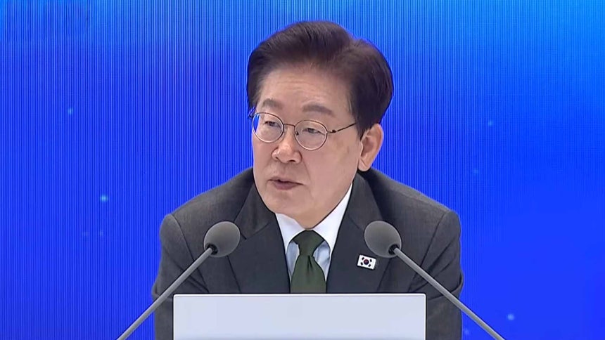 [속보] 李 대통령 긍정평가 소폭 상승.. 민주당은 하락 지속 [NBS]