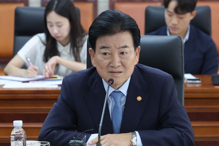 정동영 통일부 장관이 23일 서울 종로구 남북회담본부에서 열린 북한학 전공자 초청 간담회에서 인사말을 하고 있다. ⓒ뉴시스