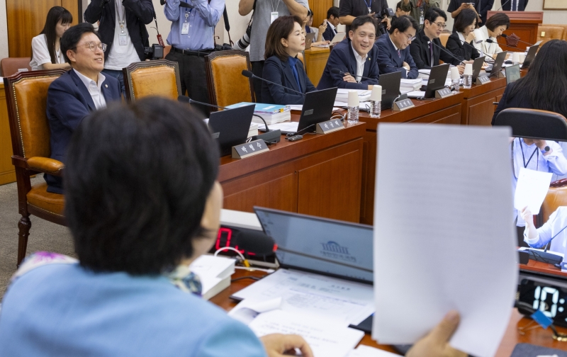 [속보]국힘 "김승원 설 곳은 국회 아닌 피의자석…與 공소 취소 속셈"
