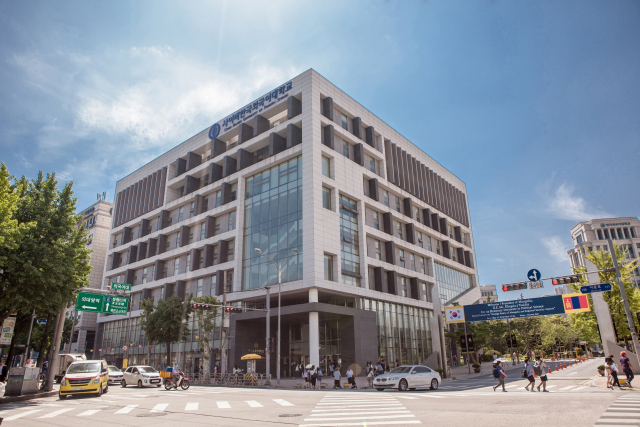 사이버한국외국어대학교는 오는 8월 18일까지 2026학년도 2학기 신·편입생을 추가 모집한다