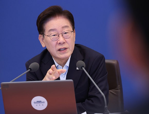 李, '중폭 개각' 승부수…'쇄신·범여권 통합·2030' 겨냥