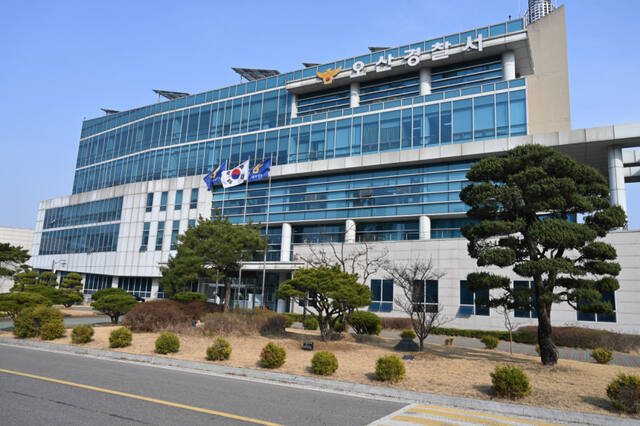 [속보] 오산 아파트서 50대 부부·20대 아들 숨진 채 발견