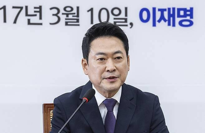 [속보] 장동혁 “朴 건강한 모습에 뭉클…李는 서소문 사고에도 회 파티”