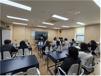 강동구 꿈드림, 더클래스멘토링과 학교 밖 청소년 학습·진로 지원 강화… 검정고시 응시생 전원 합격