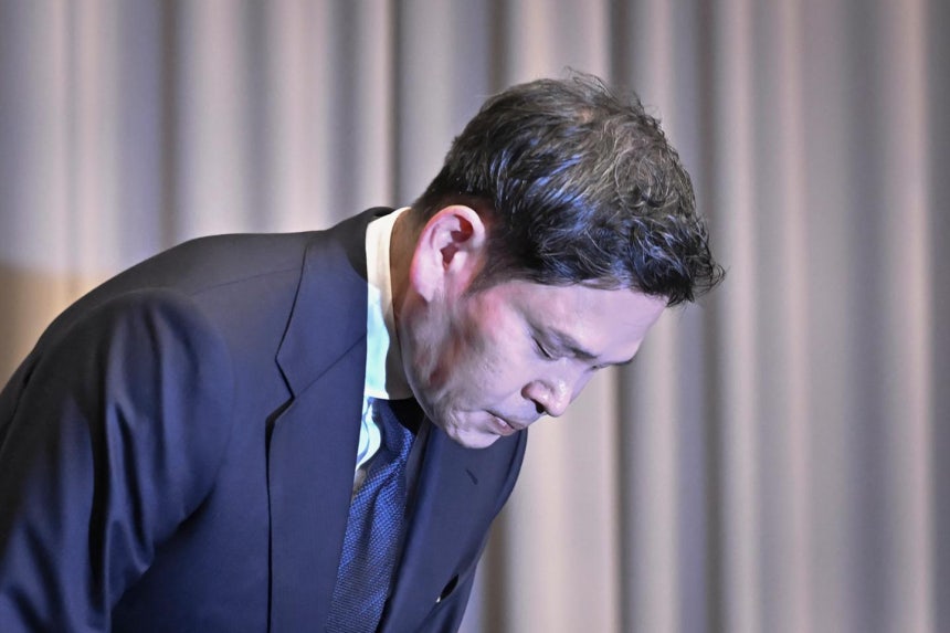 '탱크데이' 논란 한 달…스타벅스 결제액 200억 줄었다
