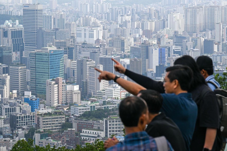 지난달 28일 서울 용산구 남산타워에서 바라본 서울 시내 아파트. 박지연 인턴기자