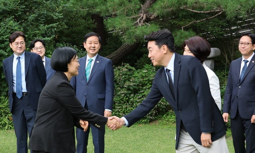 강훈식 “반도체 추가 세수로 미래대응기금 신설 추진”