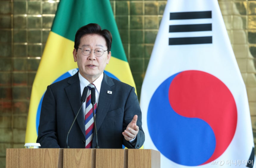 (브라질리아=뉴스1) 허경 기자 = 이재명 대통령이 27일(현지시간) 브라질 대통령관저에서 한·브라질 공동언론발표를 하고 있다. 2026.7.28/뉴스1  Copyright (C) 뉴스1. All rights res