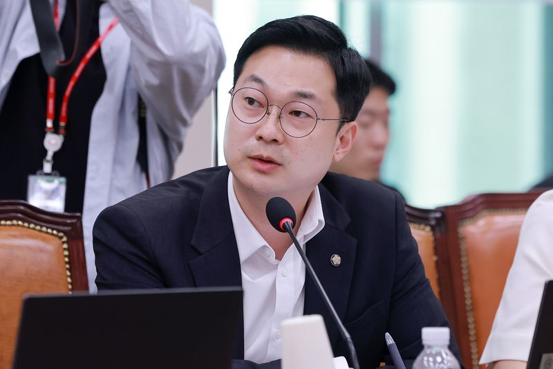 지난달 15일 국회에서 열린 법제사법위원회 전체회의에서 더불어민주당 김동아 의원이 질의하고 있다. /사진=연합뉴스