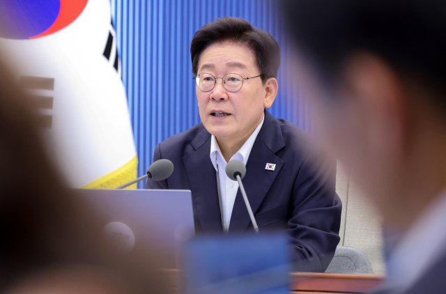 이재명 대통령이 6일 청와대에서 열린 수석보좌관회의에서 발언하고 있다. 연합뉴스
