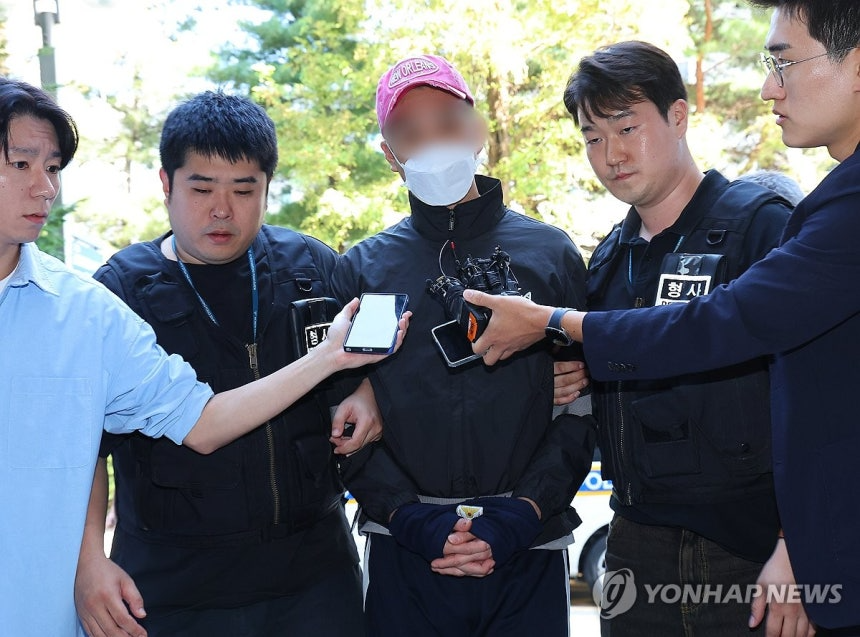[속보] "생활고 때문" 90초만에 5억 금팔찌 털었다…20대 구속