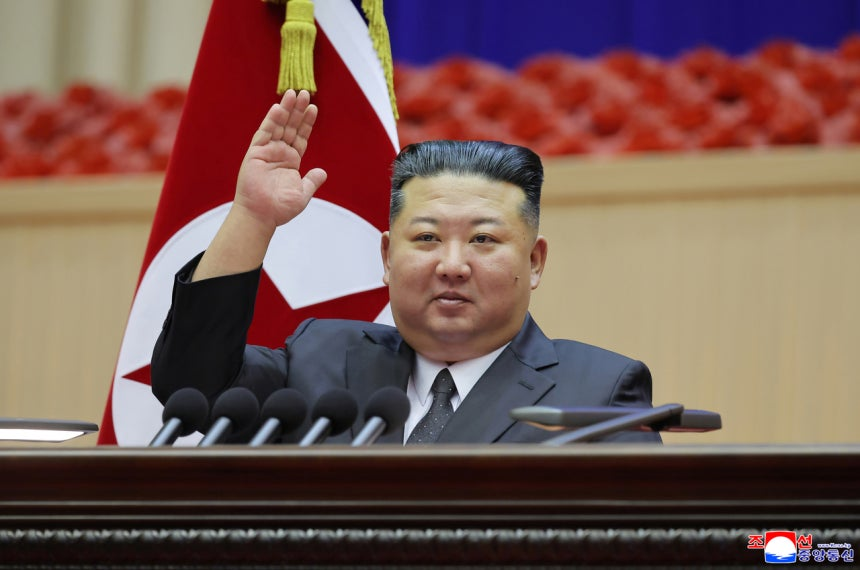 사진 = 연합뉴스. 조선중앙통신은 24일 김 위원장의 행사 참석 사실을 보도했다.
