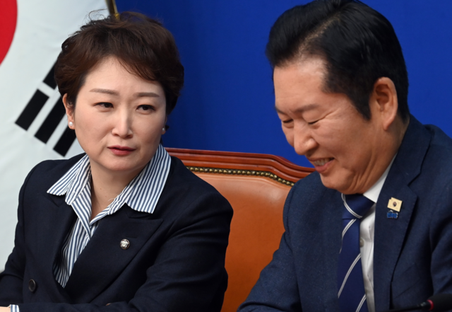 [속보]이언주 “유시민, 정세 파악 안돼…정청래도 도움안돼 피해”