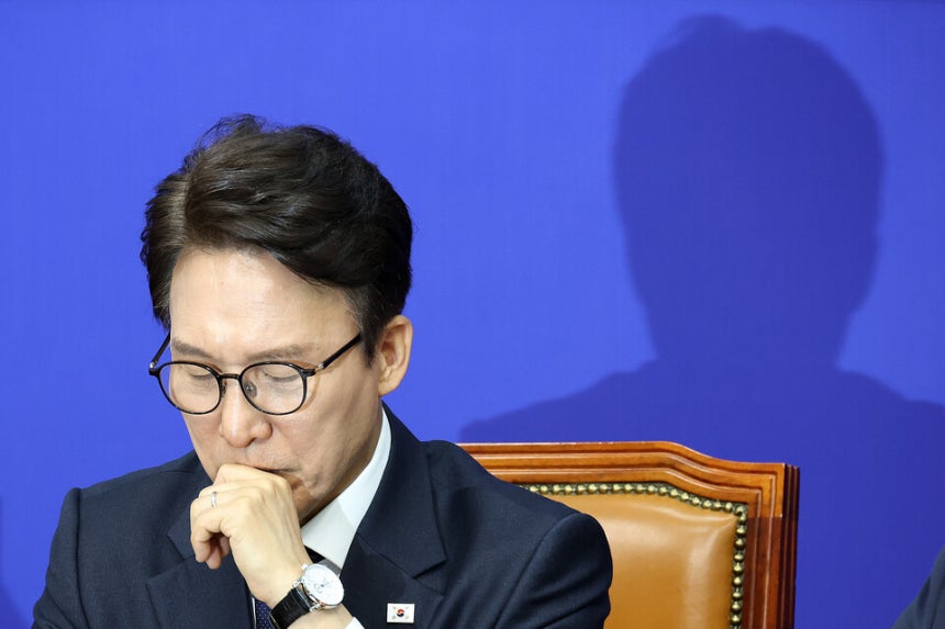 조국 밖에서, 정청래 안에서…김민석 '조희대 탄핵 딜레마'