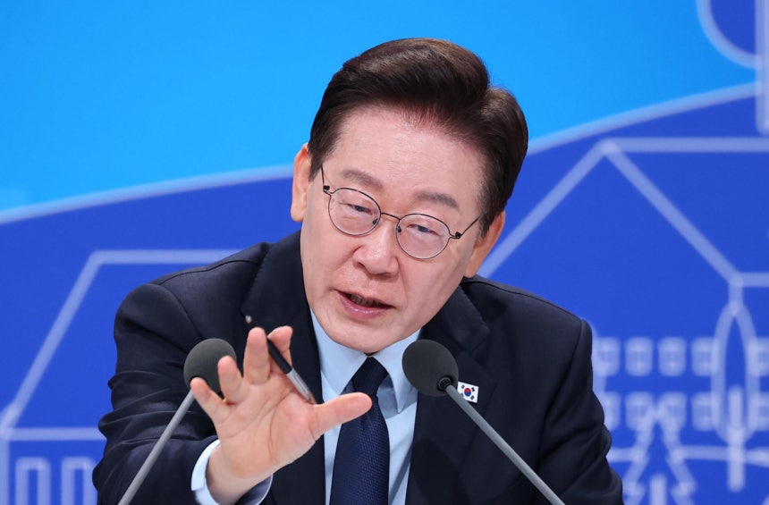 이재명 대통령이 지난달 23일 서울 여의도 KBS 별관에서 열린 부동산정책 국민 대토론회에서 발언을 하고 있다. /사진=뉴시스