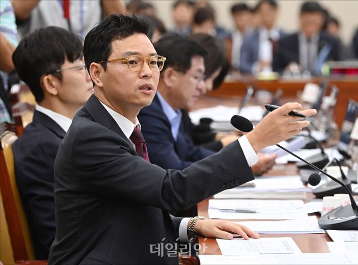 박정훈 국민의힘 의원이 2025년 10월 16일 서울 여의도 국회에서 열린 국회 과학기술정보방송통신위원회의 원자력안전위원회 등에 대한 2025년도 국정감사에서 욕설 논란과 관련해 신상 발언을 하고 있다 ⓒ데일리안 홍