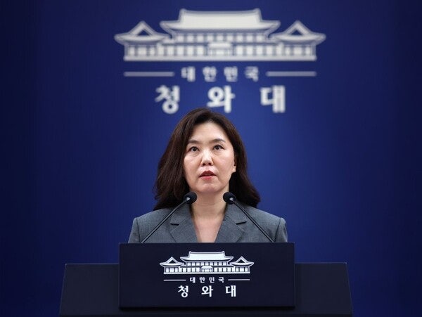 [속보] 청와대 "김승원, 국정 부담 줄이고자 결정한 것으로 이해"