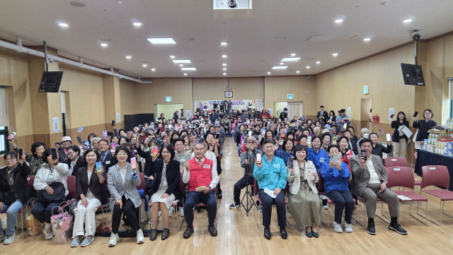 로보케어 ‘2026 도봉어르신문화축제’서 AI 반려로봇 ‘케미프렌즈’ 체험 운영