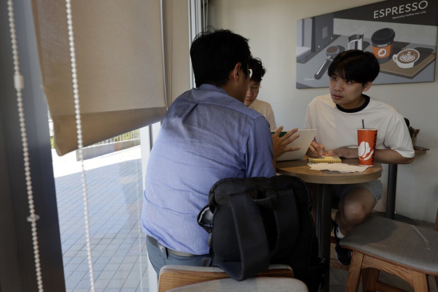 과로 기업, 얼마나 나아졌을까… 대만 반도체·전기전자 노동자에게 물었다