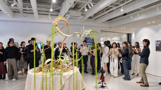 ‘SECOND TASTE : 두 번째 감각’ 전시 현장. 미디어아트, 플로럴, 오브제 등 다양한 매체로 감각과 지각의 관계를 탐구했다