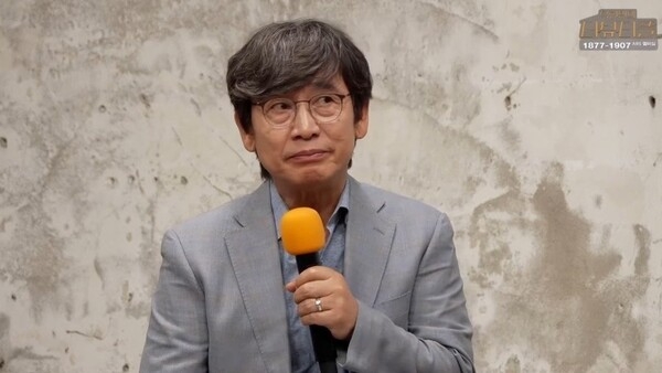 [속보]유시민 “멸칭 쓰는 돌멩이들이 대통령 고립시키고 있다”