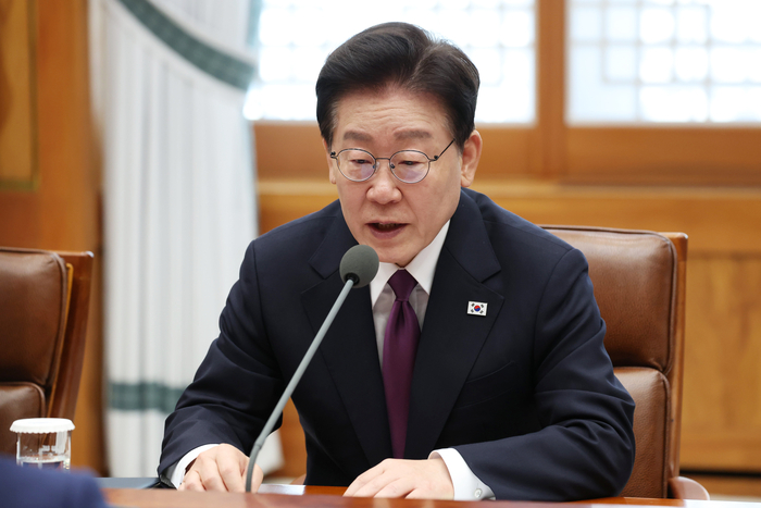 [속보] 李대통령, 범여권 반발 겨냥 “능력도 안 되면서 내부 공격 더 문제”