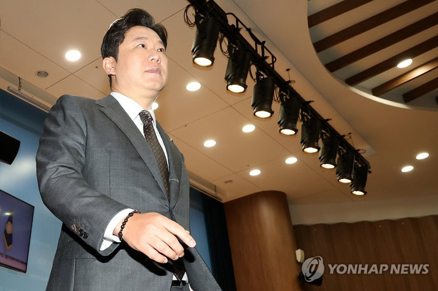 [속보] '한동훈 지원' 국힘 진종오 "당원권 정지 2년 징계 막아달라" 가처분 신청