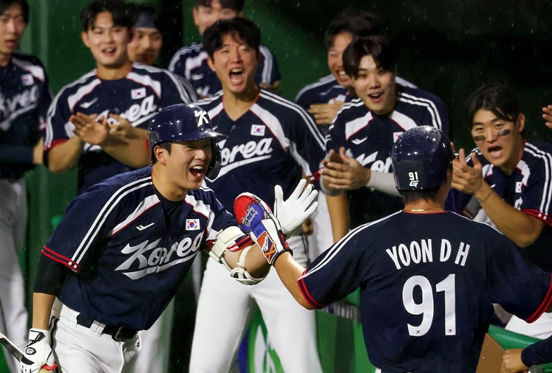 [속보] 한국 야구, ‘설욕의 한일전’ 3-1로 꺾고…AG 5연속 金