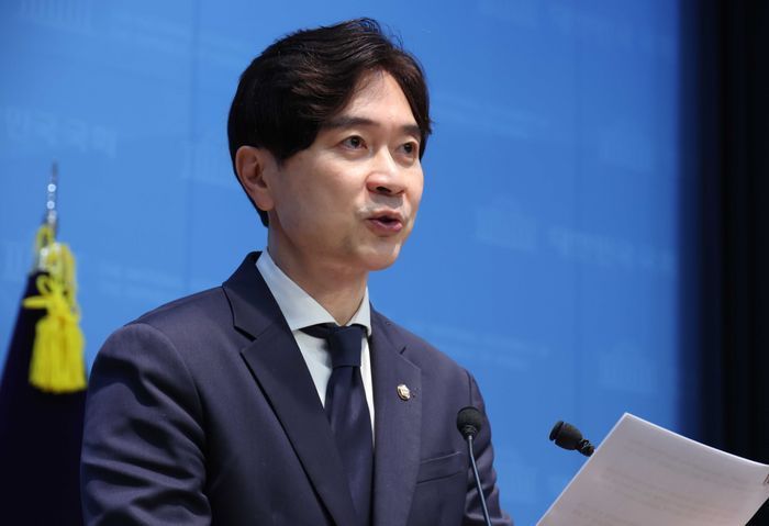 박성훈 국민의힘 수석대변인이 6일 오전 서울 여의도 국회 소통관에서 '이재명 정부 언론 장악 시도 중단'을 촉구하는 발언을 하고 있다. ⓒ뉴시스