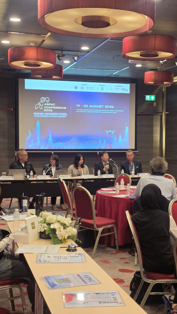 ASPAC Conference 2026에서 기조 연설 중인 박병운 박사(왼쪽에서 네 번째)