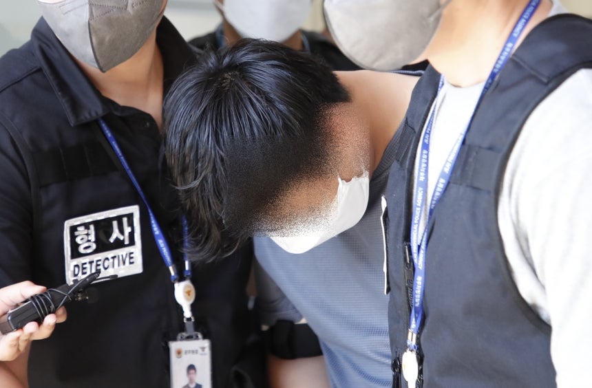 ‘장미란씨 실종’ 허위종결 경찰, ‘女화장실 침입’ 대기발령 상태